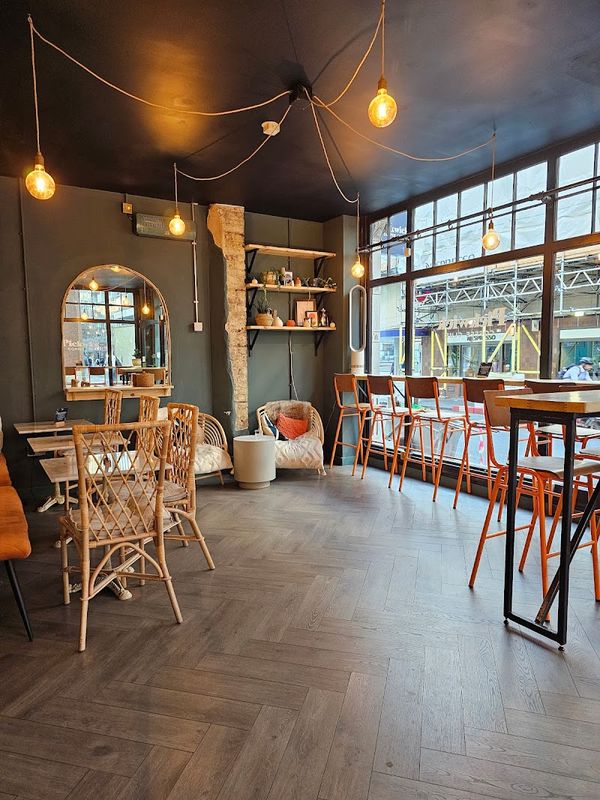 pickwick-coffee-club,-liverpool-street.jpg